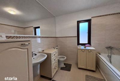 Apartament cu 3 camere decomandat în Nicolina - 15