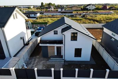 Casă cu 4 camere cu Teren 386 Mp în Berceni