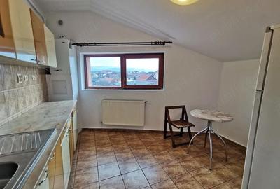 Garsonieră decomandată în Valea Aurie - 9