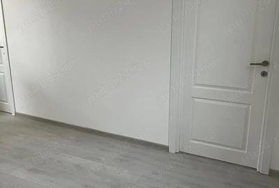 Spațiu comercial, de 90 mp, în Central - 3