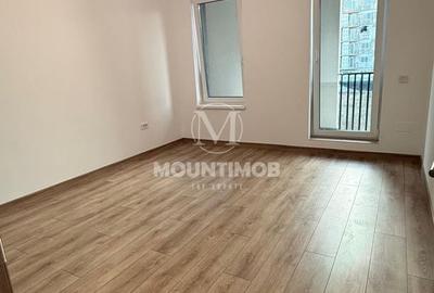 Apartament cu 3 camere decomandat în Tractorul - 3