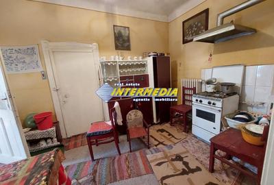 Casă individuală cu 3 camere cu Teren 250 Mp în Central - 3