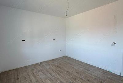 Casă cu Teren 780 Mp în Dudeștii Noi - 2