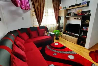 Vand apartament 3 camere