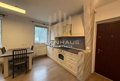 Apartament cu 3 camere decomandat, mobilat în Central - 1