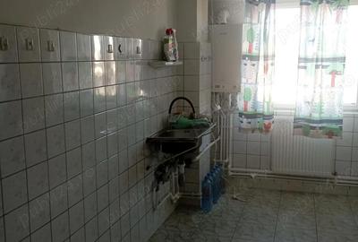 Apartament cu 3 camere decomandat în Decebal - 8