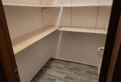 Apartament cu 2 camere decomandat în Tractorul - 3