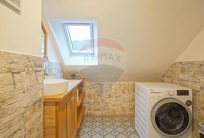 Casa cu 5 studiouri independente, terasa rooftop, vedere montana - 50