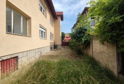 Vila cu 2 apartamente, pod mansardabil, teren, Mircea cel Batran. - 3