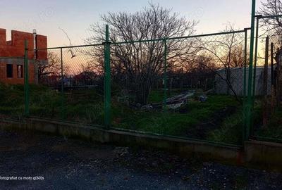 Teren de 250 mp, în Central - 4