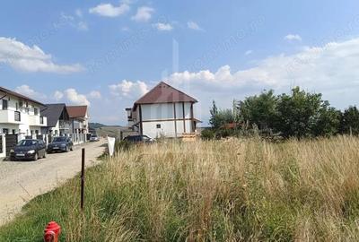 Teren de 470 mp, în Șura Mare