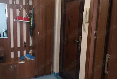 Apartament cu 3 camere decomandat în Rovine - 6