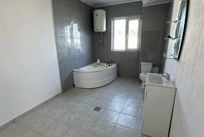 Casă cu 4 camere în Limanu - 1