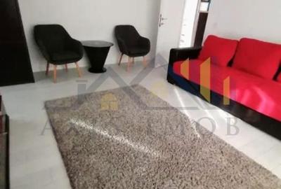 Apartament cu 2 camere semidecomandat în Micro 3 - 4
