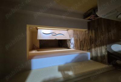 Apartament cu 4 camere decomandat în Central - 3