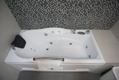 Apartament cu 3 camere decomandat, mobilat în Decebal - 25