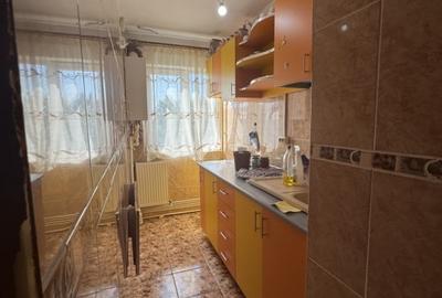 Apartament cu 2 camere semidecomandat, mobilat in Bals - 3