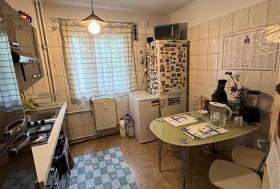 Apartament cu 3 camere semidecomandat în Berceni - 7