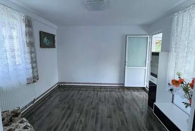 Casă cu 2 camere cu Teren 300 Mp în Nădrag - 4