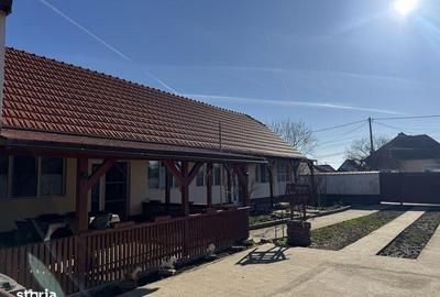 Casă cu 4 camere cu Teren 1565 Mp în Central