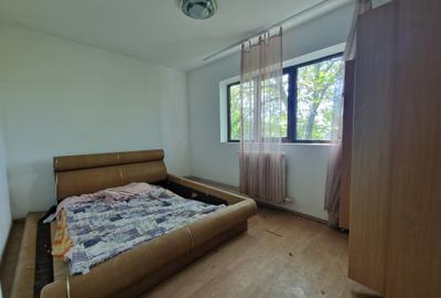 Casă individuală cu 4 camere cu Canalizare în Central - 18