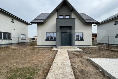 Casa semi-finisata P + M, 110 mp utili, teren 339 mp, Pielesti, zona Magnolia - 1