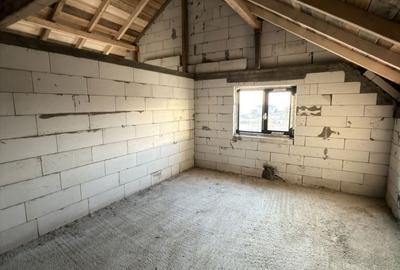 Apartament cu 4 camere în Central - 1