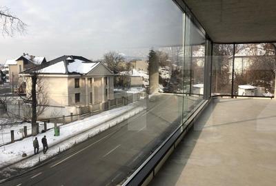 Open space in cladire de birouri moderna - 2
