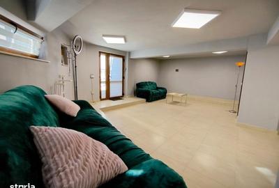 Spațiu comercial, de 85 mp, în Central - 7