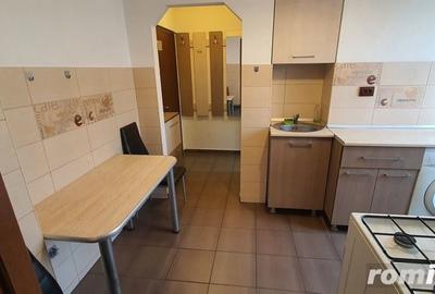 Garsonieră decomandată în 13 Septembrie