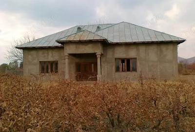 Casa de canzare in comuna Greci, muntii Macinului - 5