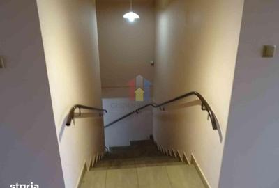 Apartament cu 5 camere în Central - 1
