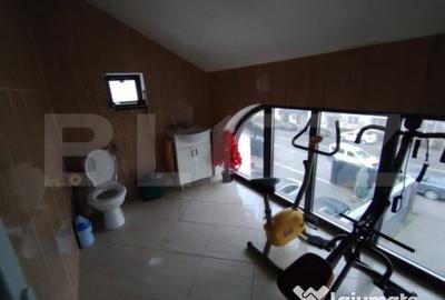 Casă cu 4 camere cu Teren 980 Mp în Craiovița Nouă