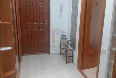 Apartament cu 3 camere decomandat în Independenței - 3