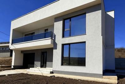 Casă cu 4 camere cu Teren 700 Mp în Bârnova - 8
