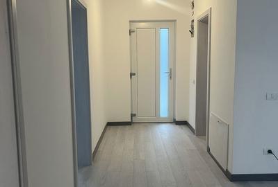 Casă cu 3 camere cu Teren 300 Mp în Dumbrăvița - 4