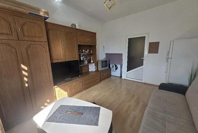 Garsonieră semidecomandată în Far - 1