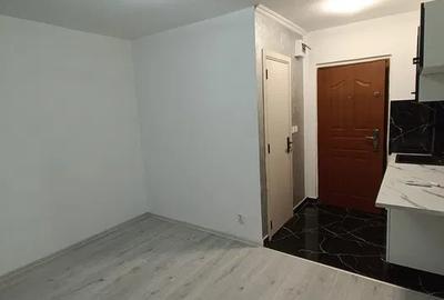 Garsonieră decomandată, mobilată în Baza 3 - 6