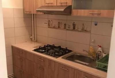 1 camera in zona Lipovei - 3