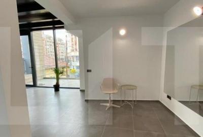 Spațiu comercial, de 230 mp, în Central - 4