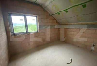 Casă cu 4 camere cu Teren 700 Mp în Aghireș - 2