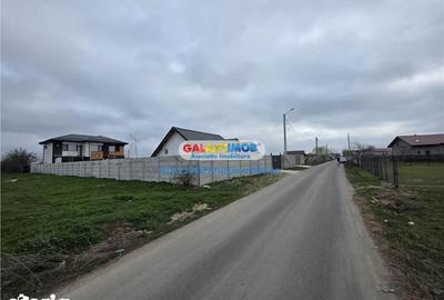 Teren de 1700 mp, în Fundeni