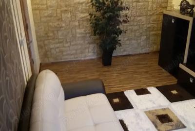 Apartament cu 3 camere decomandat în Micro 17 - 1