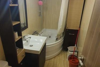 Apartament 3 camere de vânzare-complet mobilat, pe Str. Novaci/13 Sept - 13