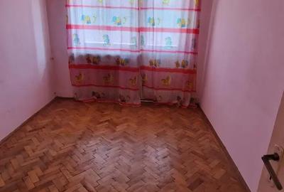 Apartament cu 4 camere semidecomandat în Piața Centrală - 2