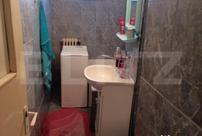 Apartament cu 3 camere semidecomandat în 14 Mai