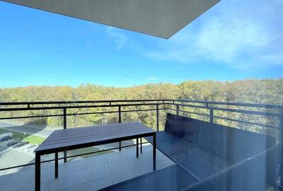 Apartament cu 3 camere semidecomandat în Lipovei