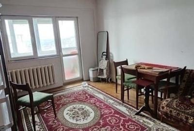 Apartament cu 3 camere decomandat în Mircea cel Bătrân