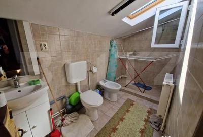 Casă cu 8 camere cu Teren 387 Mp în Central - 9