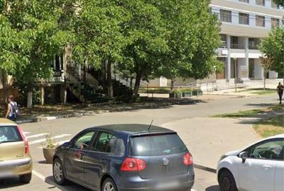 Spațiu comercial, de 48 mp, în Central - 8